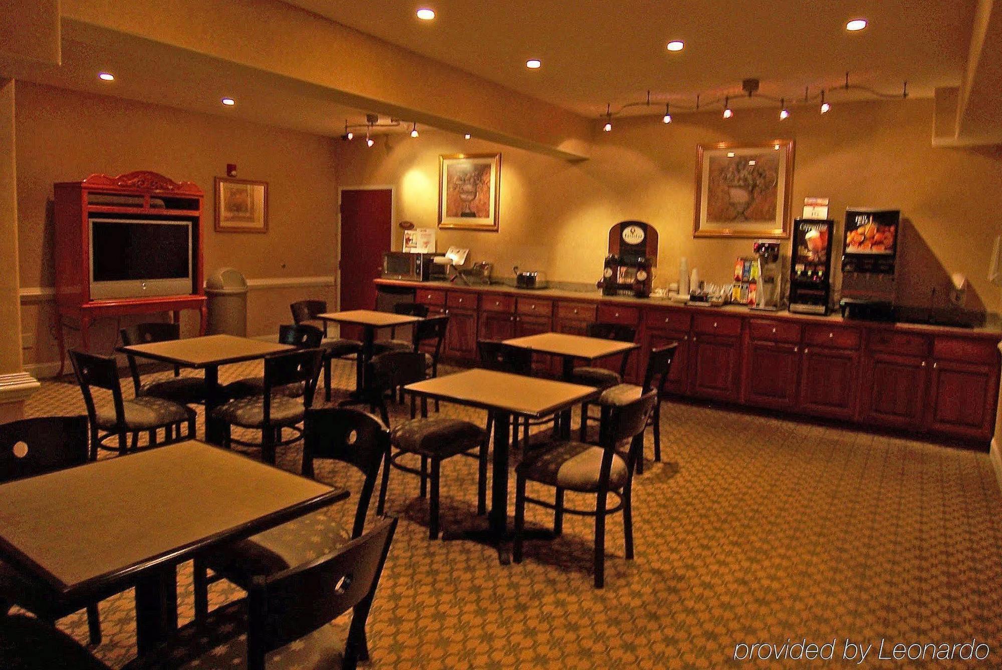 Econo Lodge Inn & Suites Douglasville Restaurace fotografie